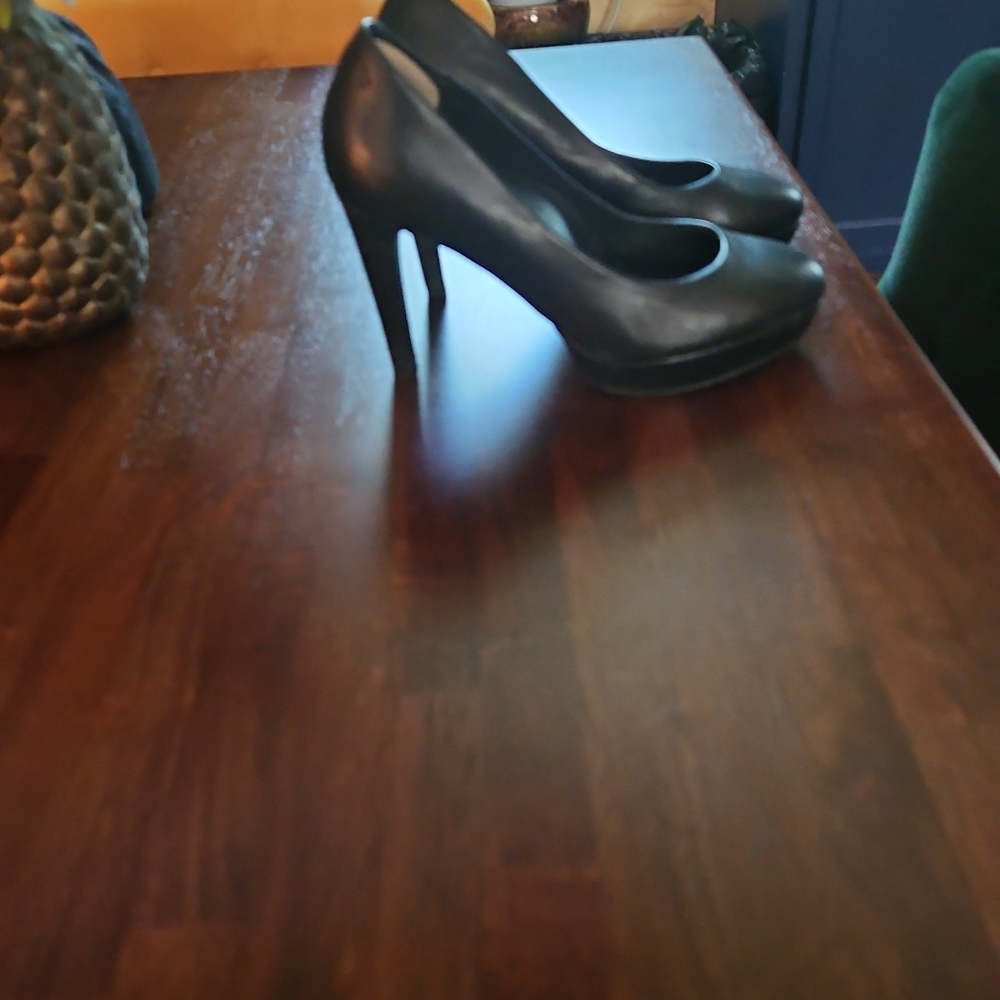 Like new Rockport pumps